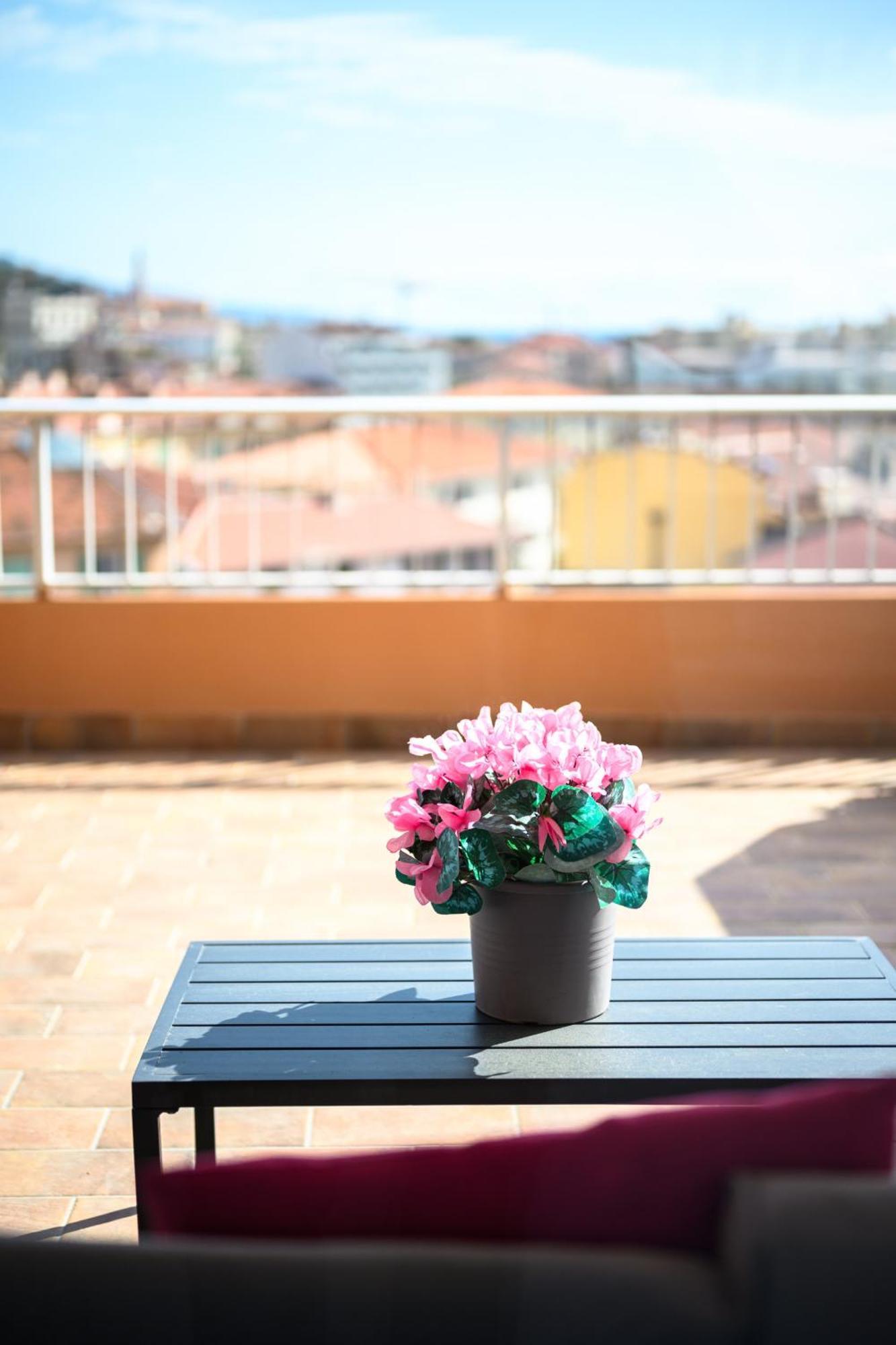 'l'alicante Proche' Gare, Terrasse, Vue Menton
